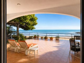 Chalet  Ferrandis salvador. Chalet en venta en escuela de vela, 4 dormitorios.