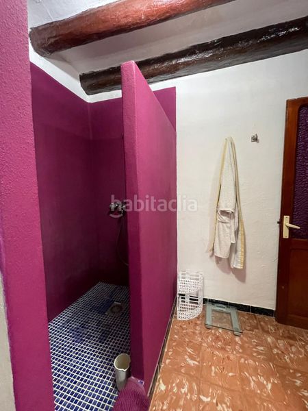 Foto b6c7a4d1-d46b-428e-9b36-46d33f2a6e1c. Casa amb aparcament a Cálig