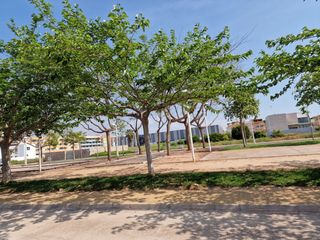 Terreno residencial  Primero de mayo. Solar en venta en moncofa.