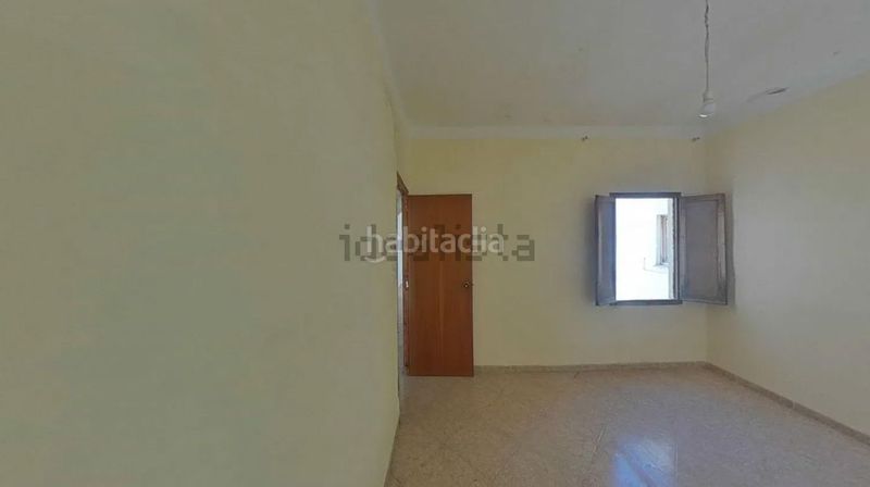 Foto 329f959e-db35-4f38-afd3-ef5dc45e0a8b. Pis a Llombai Burriana