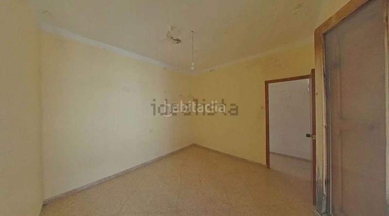 Foto c477f217-d2d0-4ea5-86a7-2be2c0b53461. Pis a Llombai Burriana