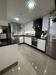 Pis  Jaume i. Piso en venta en llombai, 3 dormitorios.