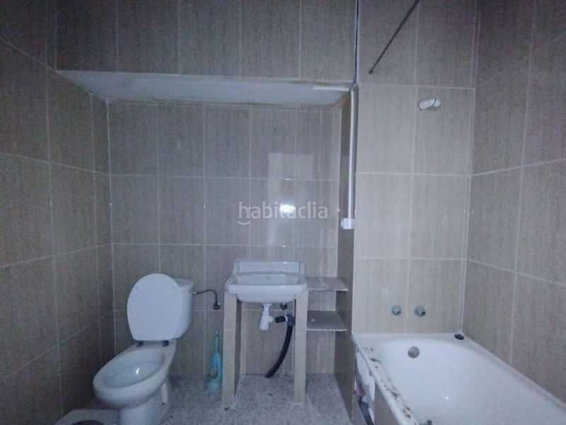 Foto 1994a6ea-ed6e-491e-bbaa-77b809b7e9f0. Edificio  para rehabilitar en venta . en Rossell