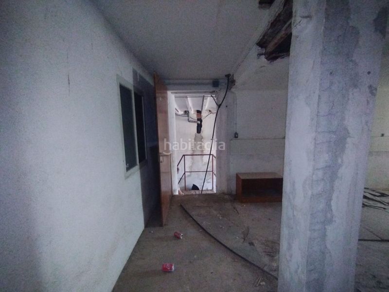 Foto 30048d6e-59f5-41c6-91bd-2047a3f23463. Edificio  para rehabilitar en venta . en Rossell