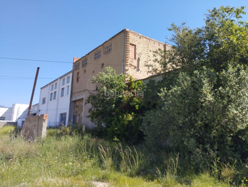 Foto 86d03305-0d74-4fa1-805e-99fbcc20a04c. Edificio  para rehabilitar en venta . en Rossell