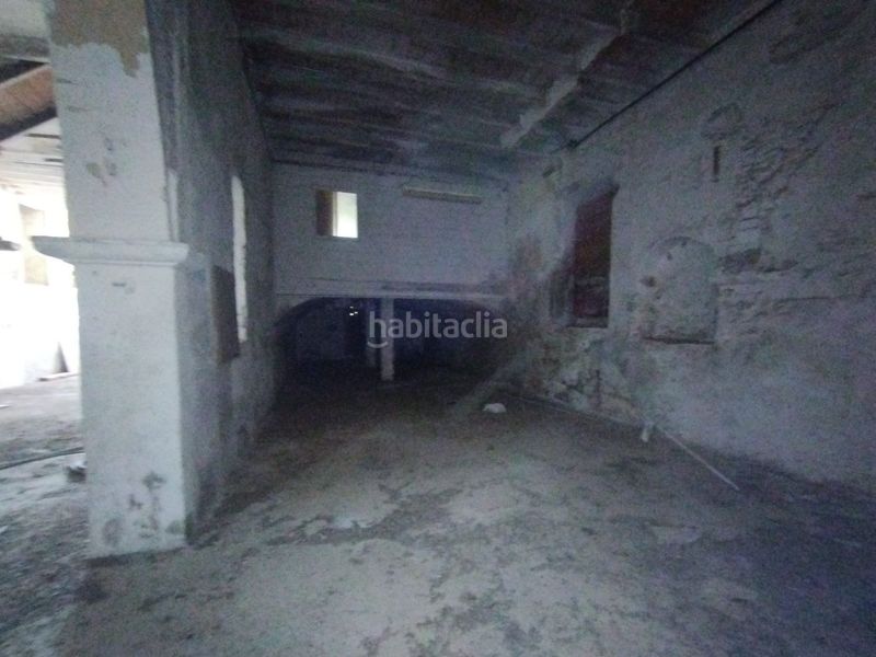 Foto a6fa0c5d-5c7c-4d59-8c5a-851b0f8cb6d2. Edificio  para rehabilitar en venta . en Rossell