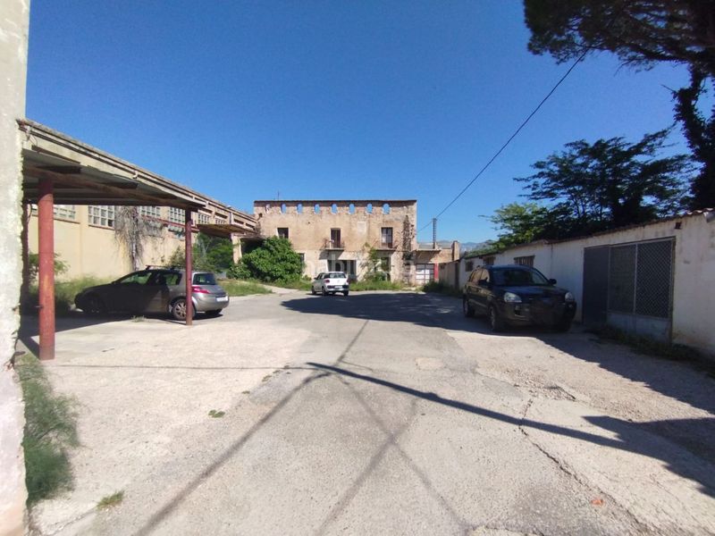 Foto b28288d9-6cde-43ef-aaac-d32319516f74. Edificio  para rehabilitar en venta . en Rossell