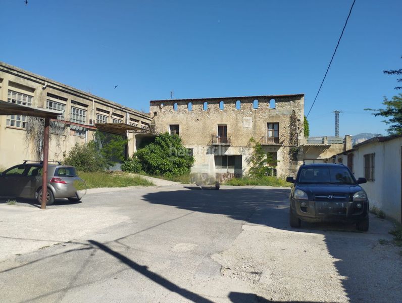 Foto b4b32095-87ba-4f75-be7f-73bdcaa9f62d. Edificio  para rehabilitar en venta . en Rossell