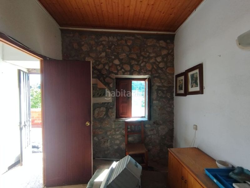 Foto bcdd4132-575c-4b46-a1bd-b393ed84265d. Edificio  para rehabilitar en venta . en Rossell