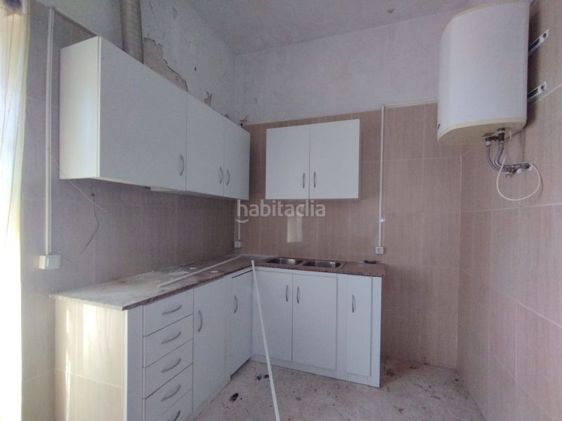 Foto c82d0c51-757a-45be-b72a-1e18cfb33bff. Edificio  para rehabilitar en venta . en Rossell