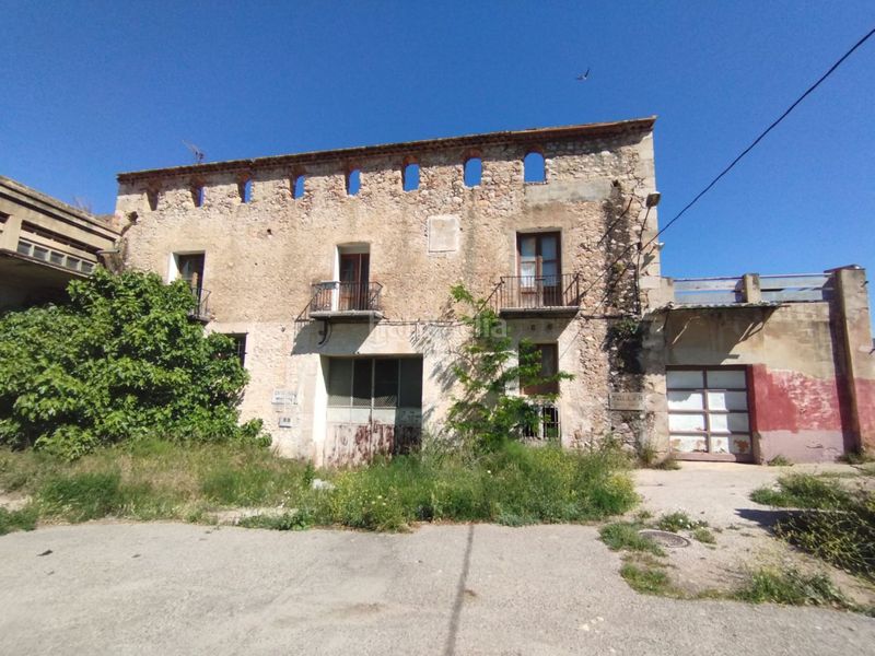 Foto df4eeda2-bbf0-4769-8674-825d699c5d36. Edificio  para rehabilitar en venta . en Rossell