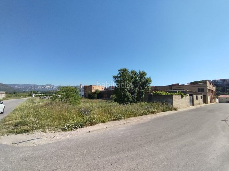 Foto eab9b076-e960-494d-a3a0-3ca9cdf44c9c. Edificio  para rehabilitar en venta . en Rossell