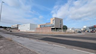 Industrial building  Islas baleares. Nave industrial en venta en onda, 6 dormitorios.