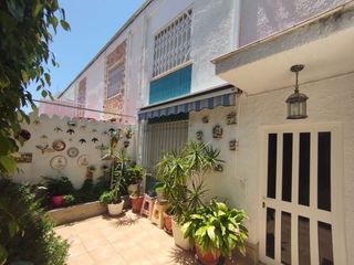 Casa  J m salaverria. Casa en venta en vinaros, 5 dormitorios.