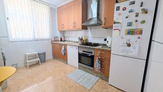 Rent Flat  Taulellers. Piso en alquiler en lalcora, 2 dormitorios.