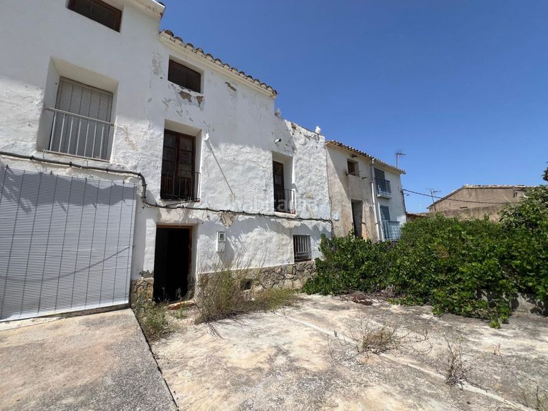 Foto e8685a7c-e238-47a2-af45-af9302fa9af3. Casa adossada a Alcora (l´)