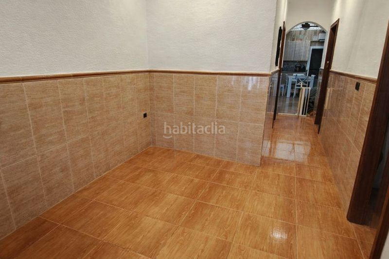 Foto 0595bd8e-3a26-43d9-b48e-0df7cb3d2861. Casa adossada amb calefacció a Casco Antiguo-Darremur Almazora / Almassora