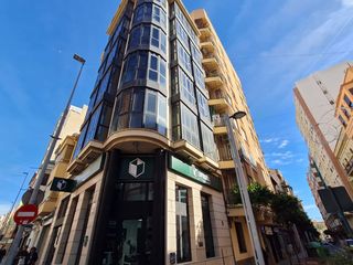 Miete Büro in Plaza Illes Columbretes. Oficina en alquiler en centro, 3 dormitorios.