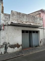Reihenhaus  Joaquin costa. Adosado en venta en centro.