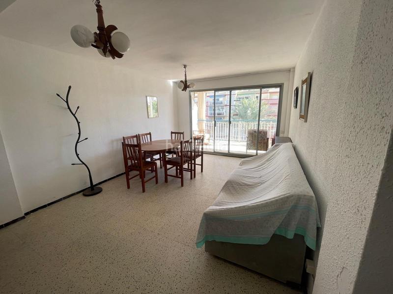 Foto b4a36fd0-d43c-42aa-a128-69481ed865e0. Piso pisazo en primera linea de levante en Playa Levante Benidorm