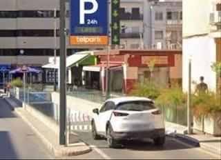 Aparcament cotxe  Calle calle de tomás ortuño. Oportunidad de  plaza de garaje en el centro