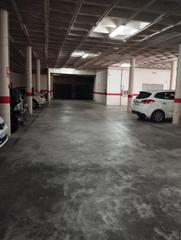 Aparcament cotxe a Juzgados - Plaza de Toros. Se vende garaje y trastero muy buena zona