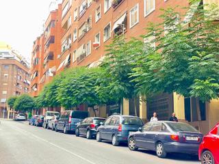 Pis  Calle de callosa d'en sarrià. Oportunidad lujosa vivienda familiar con 3 dormitorios y garaje