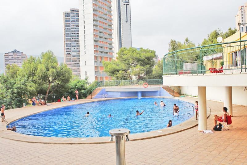 Foto e23f9b46-b2e8-4f43-b6cb-fd5f7876e22e. Pis amb aparcament piscina a Playa Poniente Benidorm