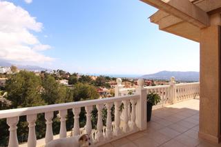 Xalet a Coloma. Exclusivo chalet en la nucía con piscina propia y vistas despeja