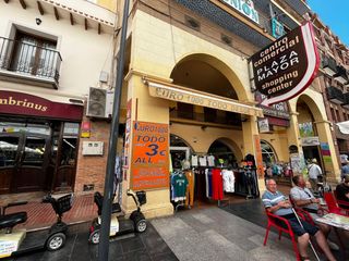 Affitto Locale commerciale  Calle calle tomás ortuño. Local comercial en zona de alto tránsito  visibilidad asegurada