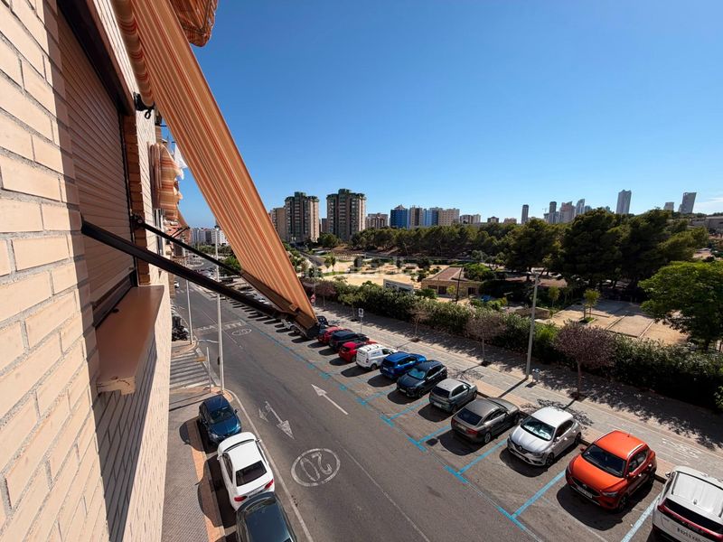 Foto 3d029b26-bd3a-4463-90dd-7103d08d9a87. Pis amb aparcament a Colonia Madrid Benidorm