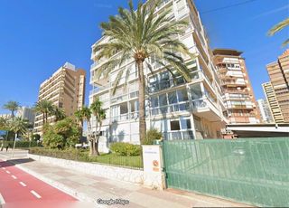 Estudi a Playa Poniente. Estudios de diseño en primera línea de playa de poniente