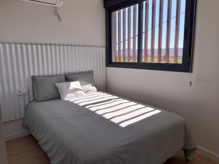 Rent Studio in Calle avenida de los jerónimos 97. Estudio en guadalupe