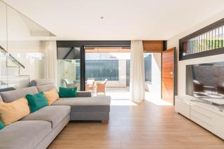 Duplex à Juan Carlos I. Confort, diseño y luz, todo en uno