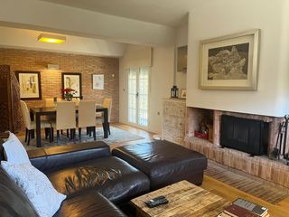 Casa en Calle rio mula 23. Chalet independiente con 524m2 de parcela y piscina privada en l