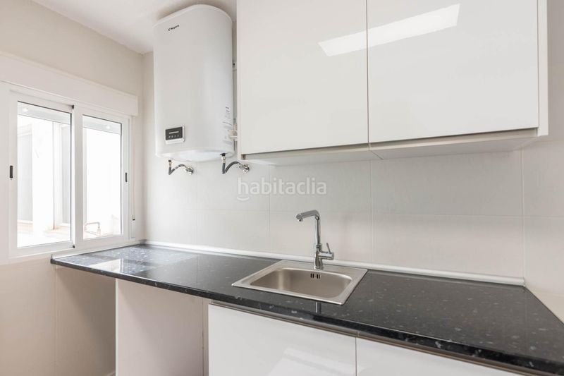 Foto f8317358-8872-49f5-a7ce-6b14e897a31b. Pis amb calefacció aparcament a Beniaján Murcia