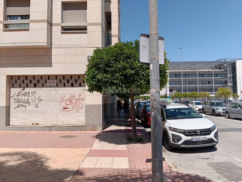 Foto 3a4e2a4b-f889-47de-8c96-1214e84cf978. Local comercial en avenida juan pablo ii 5 espacio corporativo de 300 m2 junto a hacienda, con máxima visibilidad y frente a parking público en Murcia
