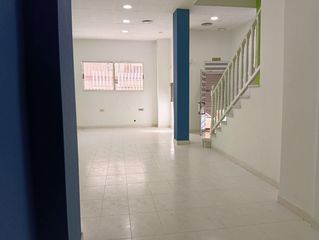 Locale commerciale  Calle de mah�n 6. Local en venta en espinardo, murcia  apto para cambio de uso jun