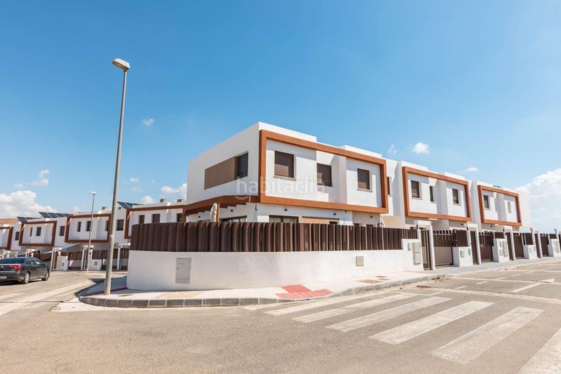 Foto 2327a874-be96-4744-b9e8-47f6aa4e6c39. Casa adosada en calle sierra de las moreras 12 a estrenar en montepinar 3 dormitorios, piscina privada y garaje en Murcia