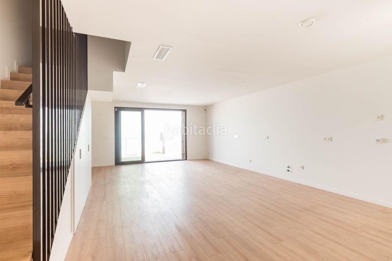Foto 25282af9-c9b4-4784-86b1-79c965fb7e4f. Casa adosada en calle sierra de las moreras 12 a estrenar en montepinar 3 dormitorios, piscina privada y garaje en Murcia