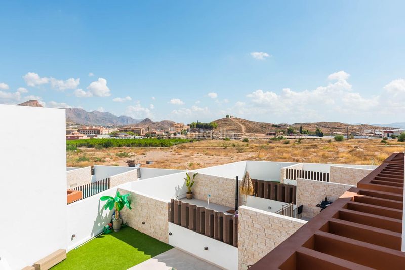 Foto 8830c85c-0509-451e-8c4c-bd64e3d86108. Casa adosada en calle sierra de las moreras 12 a estrenar en montepinar 3 dormitorios, piscina privada y garaje en Murcia