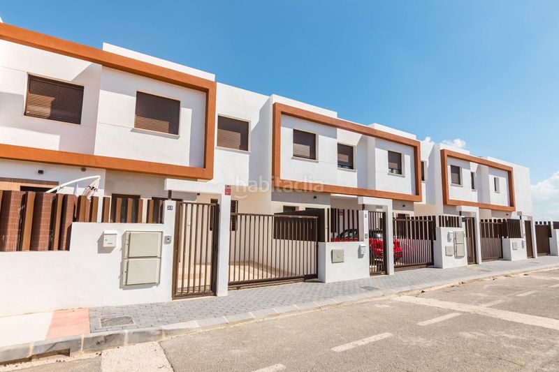 Foto 9e9b5891-e211-42ac-b1b3-8545da2ffb5d. Casa adosada en calle sierra de las moreras 12 a estrenar en montepinar 3 dormitorios, piscina privada y garaje en Murcia