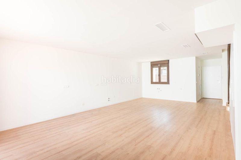 Foto bb4d875f-346b-4838-ba7a-38e399a6b0dd. Casa adosada en calle sierra de las moreras 12 a estrenar en montepinar 3 dormitorios, piscina privada y garaje en Murcia