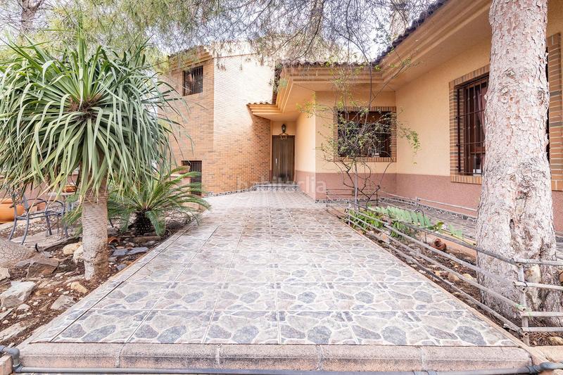 Foto 0b0309f9-e858-43bd-96fd-60009e7573bf. Chalet  con amplio jardín en zona privilegiada en Murcia