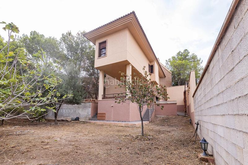 Foto 1bbf7757-de04-4134-a073-7ff1dd01b81a. Chalet  con amplio jardín en zona privilegiada en Murcia
