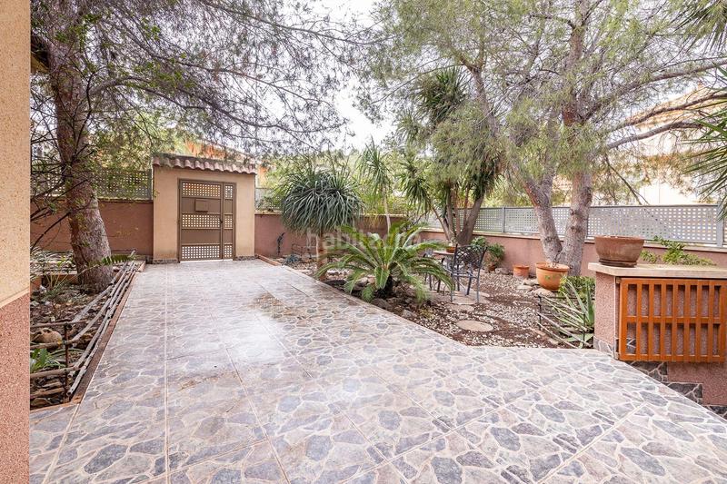 Foto a0146e3a-d9ab-4a80-80b4-04313d6725d9. Chalet  con amplio jardín en zona privilegiada en Murcia