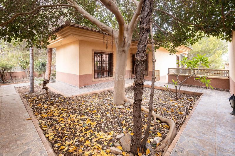 Foto a2ec40fa-f9d0-42ed-b065-17569068295c. Chalet  con amplio jardín en zona privilegiada en Murcia