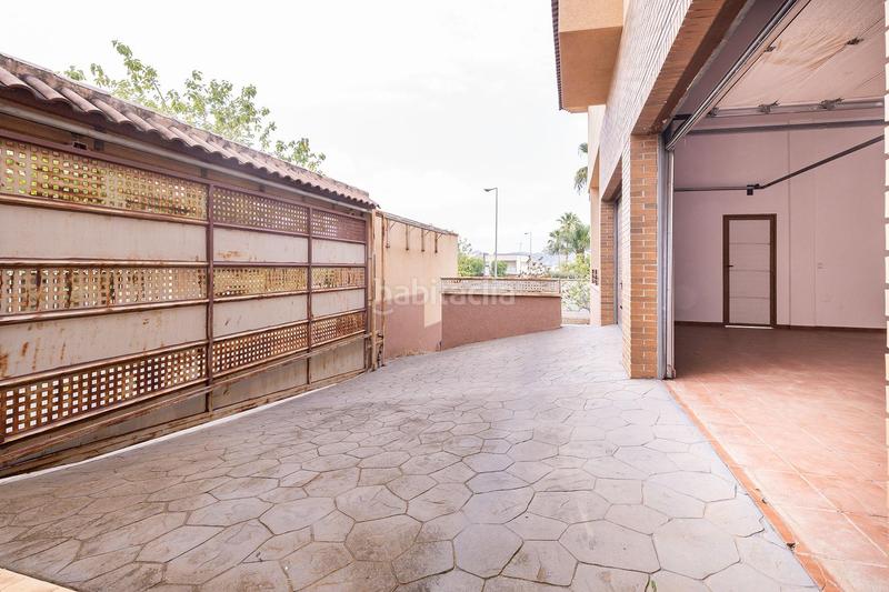 Foto a4c7f0bb-4b74-41c7-90fb-a92a26641472. Chalet  con amplio jardín en zona privilegiada en Murcia