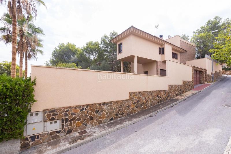 Foto c07054b6-1705-4805-8620-6bcb912b8613. Chalet  con amplio jardín en zona privilegiada en Murcia