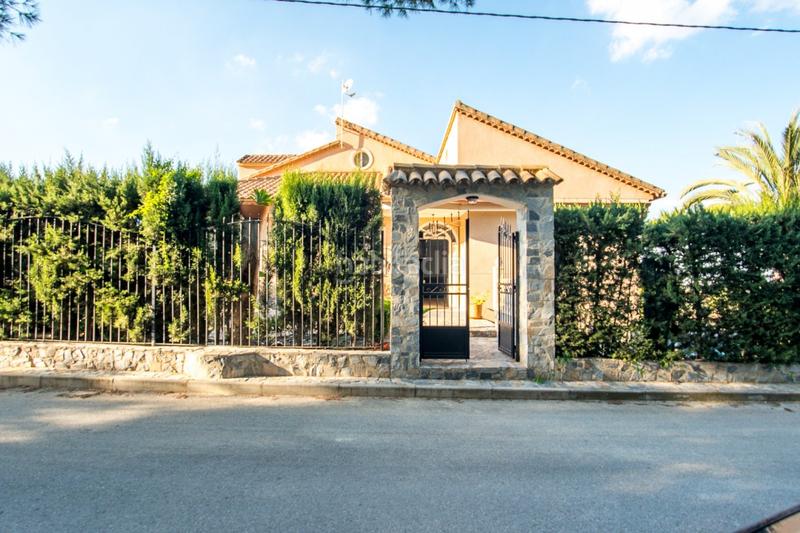 Foto 231a7f7c-b2d1-45af-97e5-5096d340ebe0. Chalet dans camino madre esperanza 81 dans El Palmar Murcia